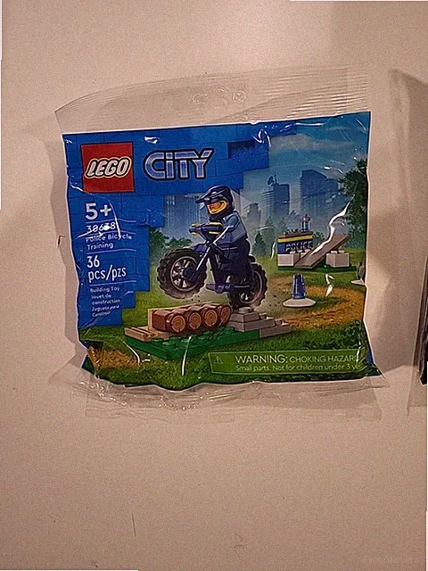 LEGO City Police Bicycle Training 30638 Polybag 2023 New Factory Sealed Set