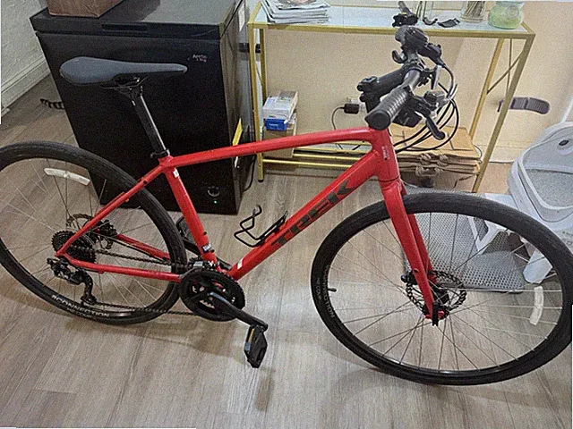 Trek FX 2 Hybrid Bike Disc Size Medium