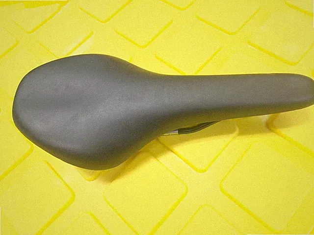 Velo VL-2023 Saddle Black With Relief Zone 135 x 280 mm VL2